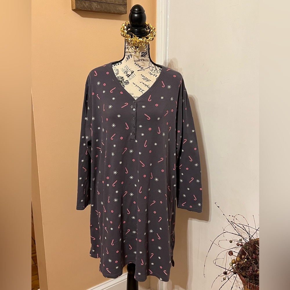 Woman’s Holiday 2X Henley Long-Sleeved Cotton Nightgown~ Charcoal Gray 💤